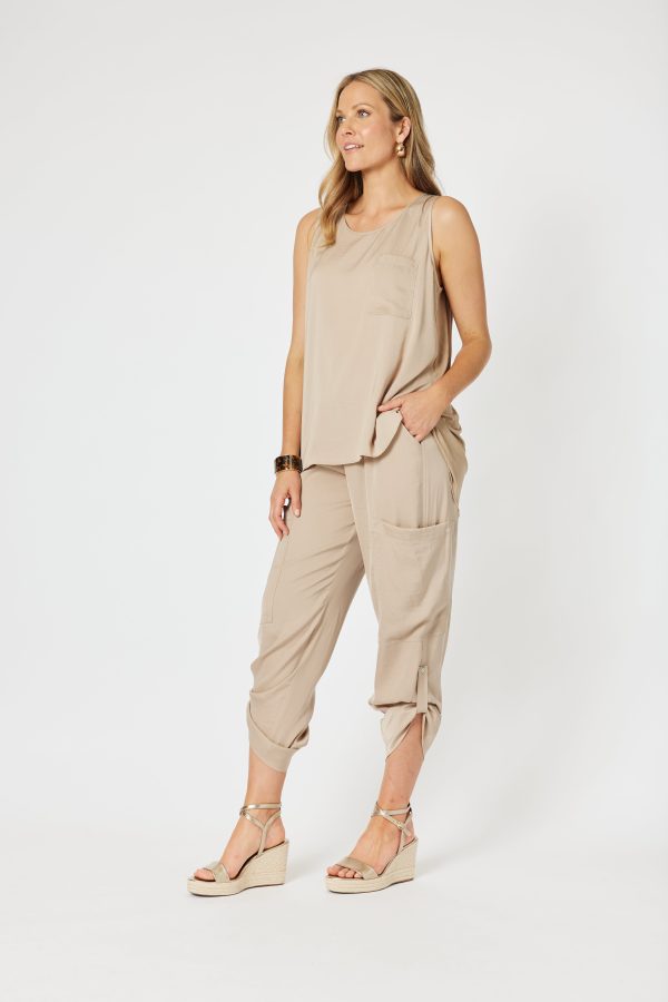 HV Traveller Luxe Round Caramel Neck Cami Fashion